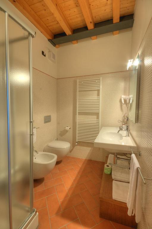 Agriturismo Colombarino Villa Desenzano del Garda Oda fotoğraf